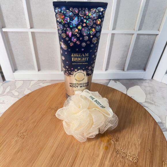 Moisturizing Bath and Body Wash - Picture 9 of 12